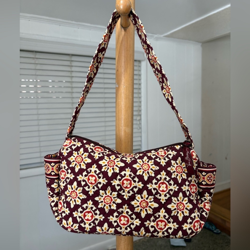 Vera Bradley Retired MEDALLION Small
Purse Handbag Zip Closure Maroon
Gold - Picture 2 of 12